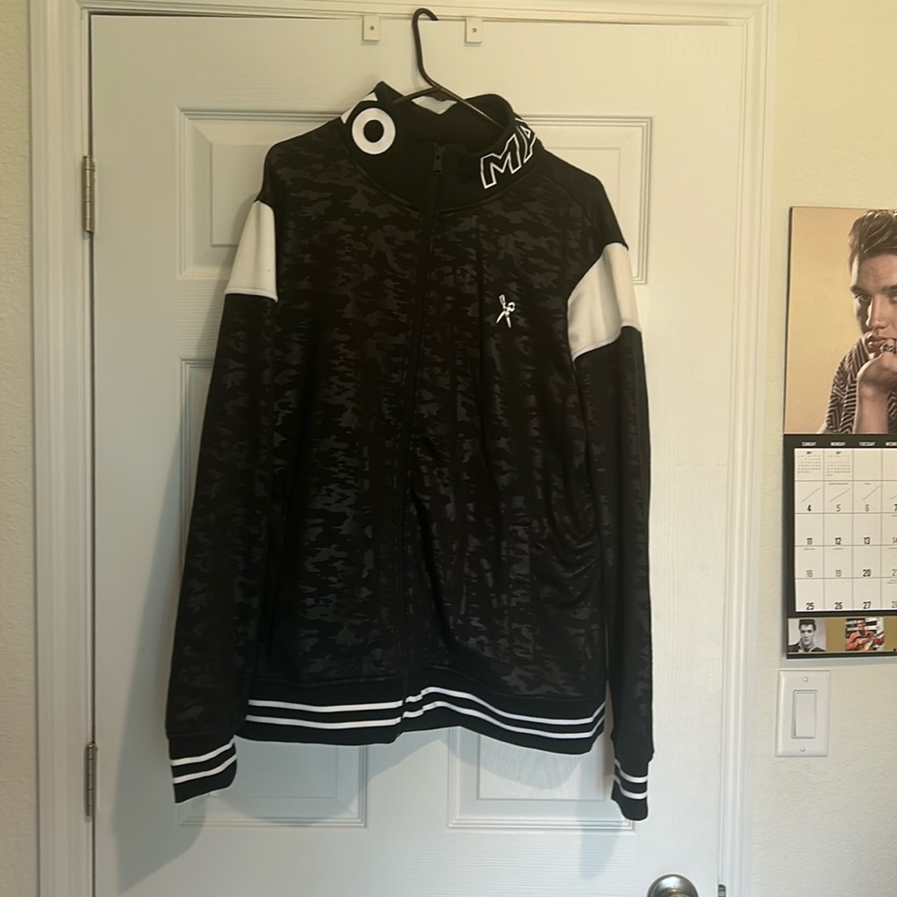 Marc Ecko hoodie size extra large